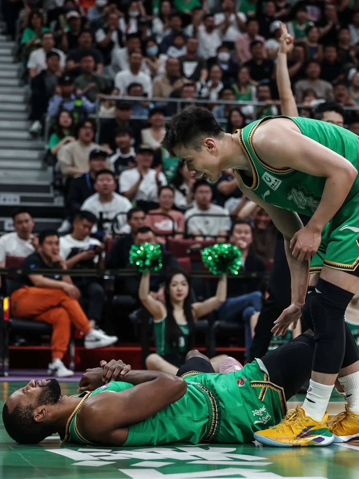 辽宁队突破重围，晋级总决赛