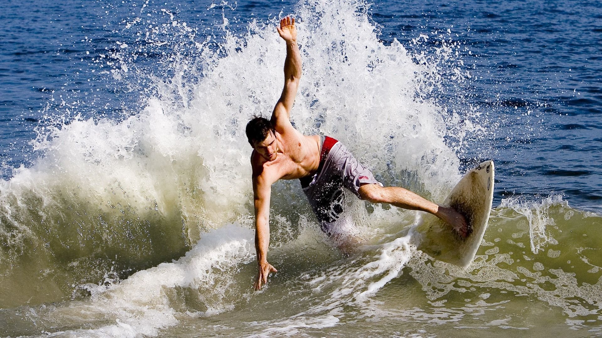 帕尔默一锤定音，巴拉圭对阵加拿大的唯一性胜利