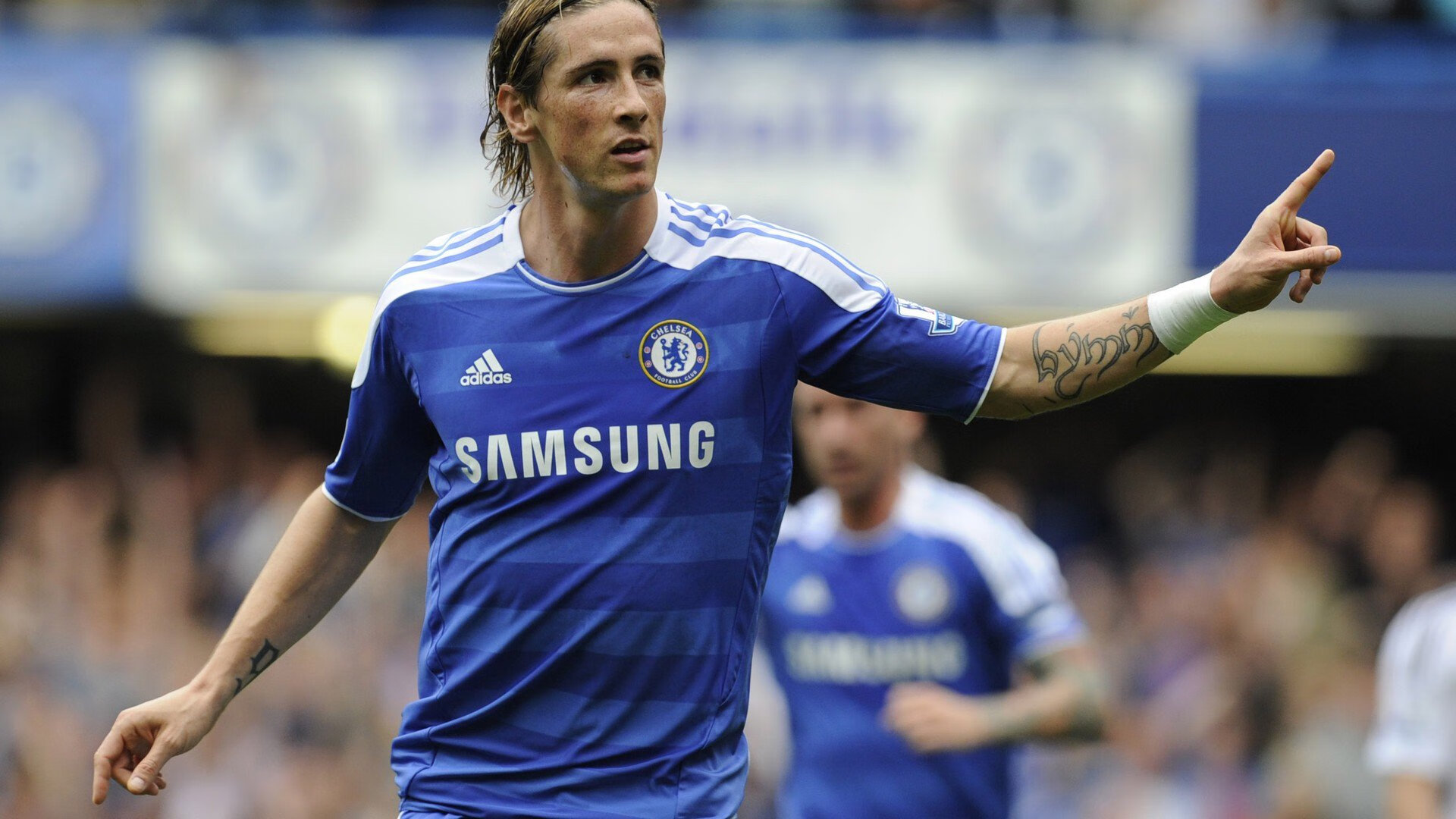 赛道与球场,当F1引擎轰鸣遇见快船破浪